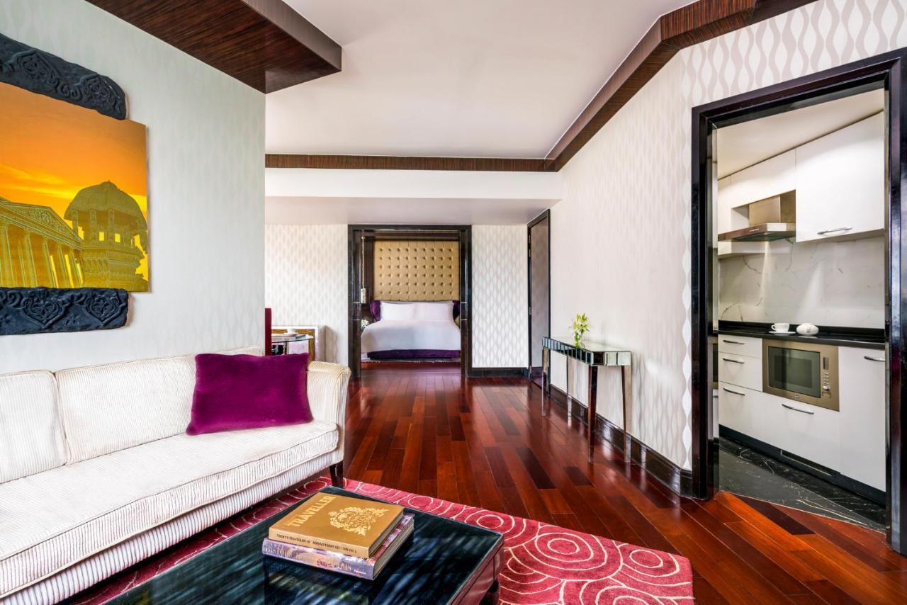 Sofitel Mumbai Bkc Hotel Luaran gambar A suite at the Taj Mahal Palace, Mumbai