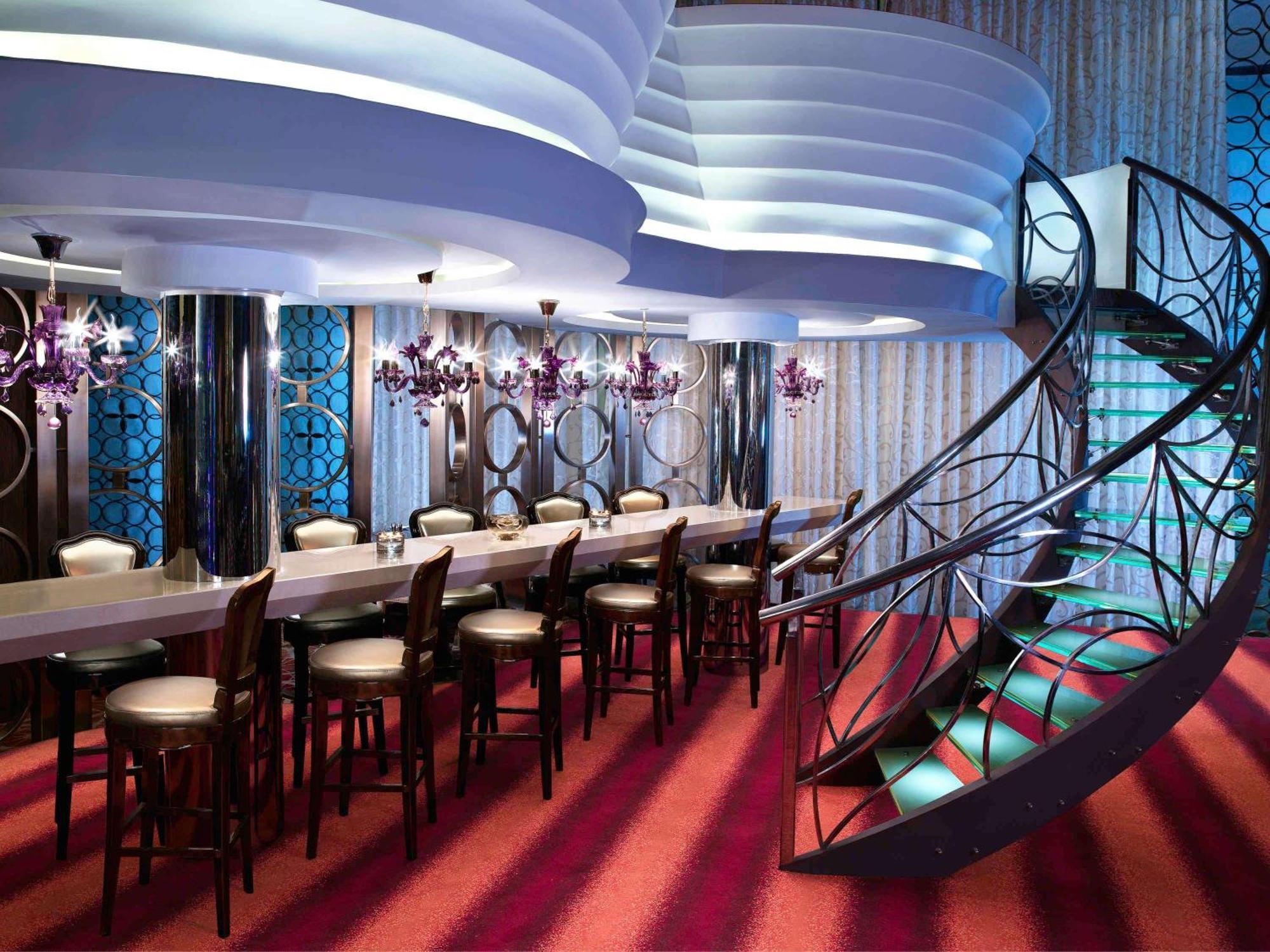 Sofitel Mumbai Bkc Hotel Luaran gambar The interior of the nightclub